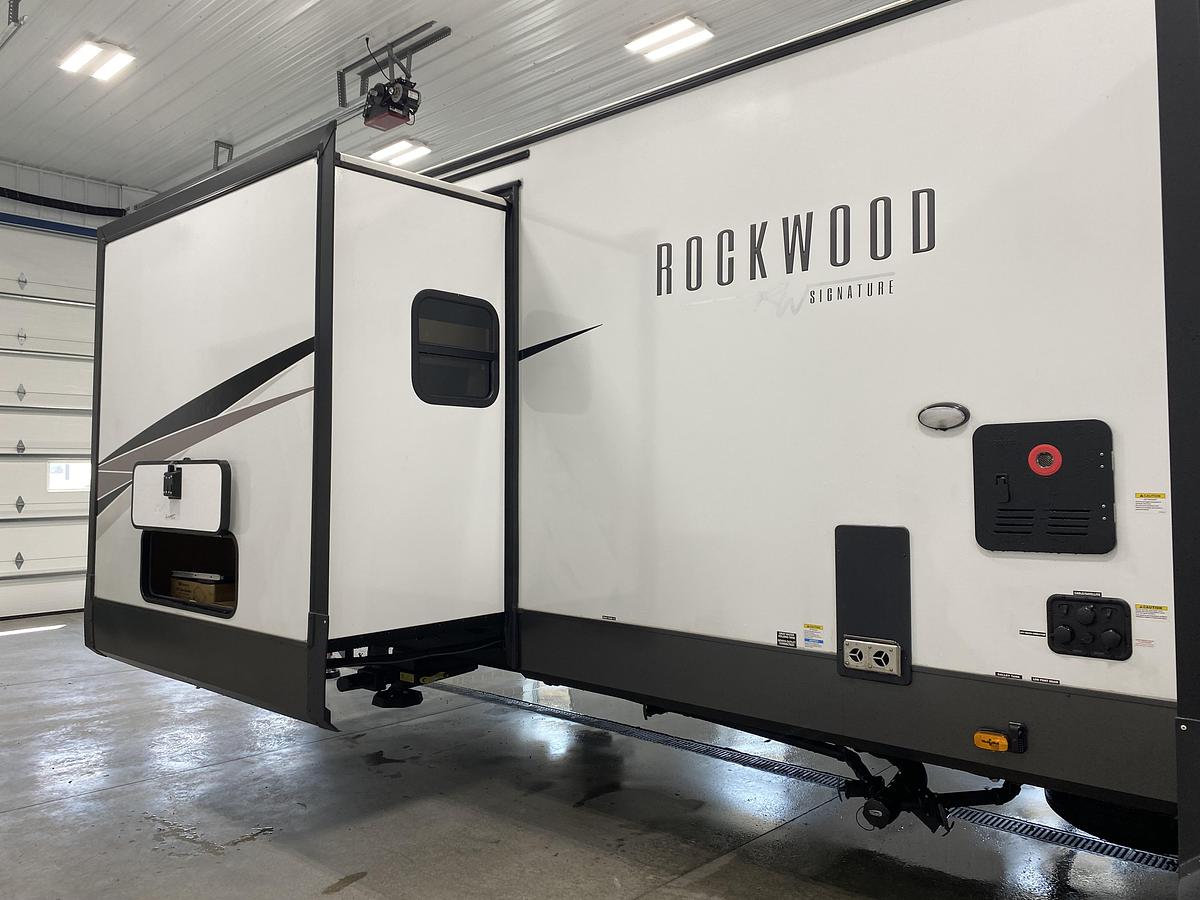 Used 2025 Forest River Rockwood Signature 8337RL