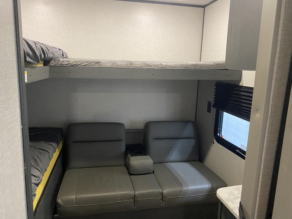 Used 2022 Dutchman Trail LE 29BH