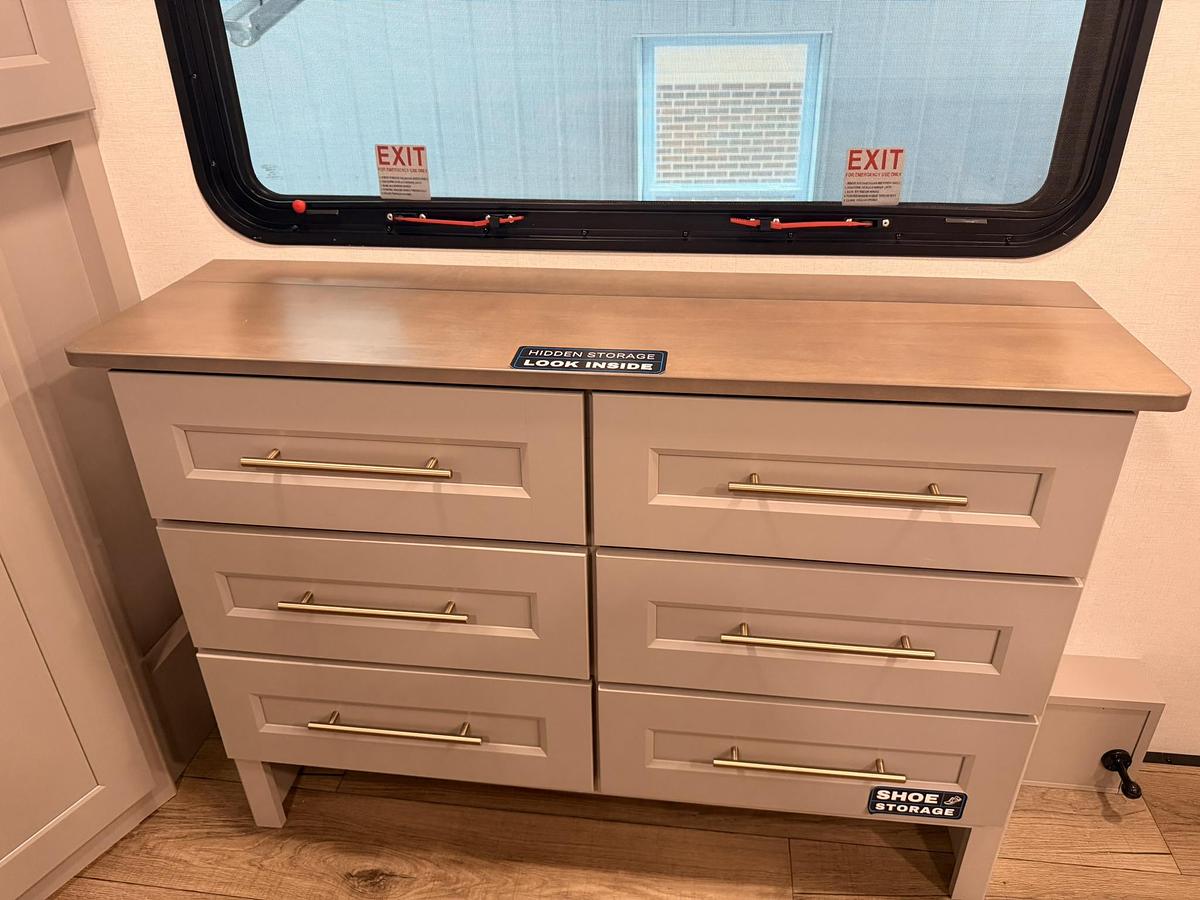 2026 Alliance RV Paradigm Fifth Wheel 395DS
