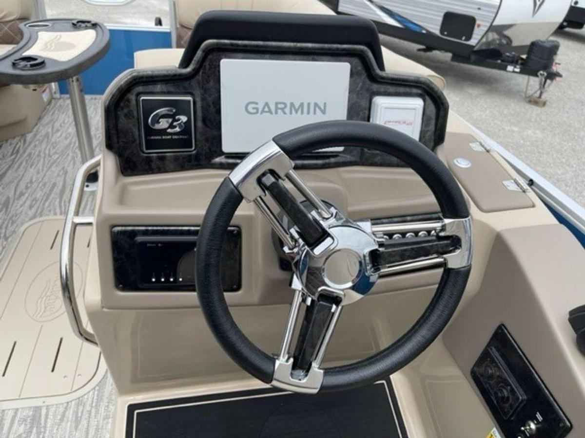 2023 SunCatcher Elite 324RC