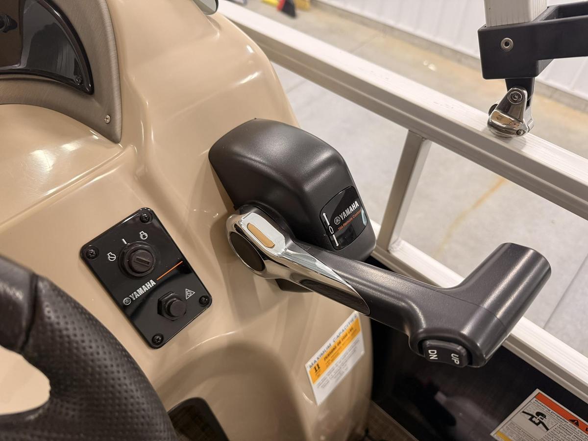 Used 2015 SunCatcher V20C