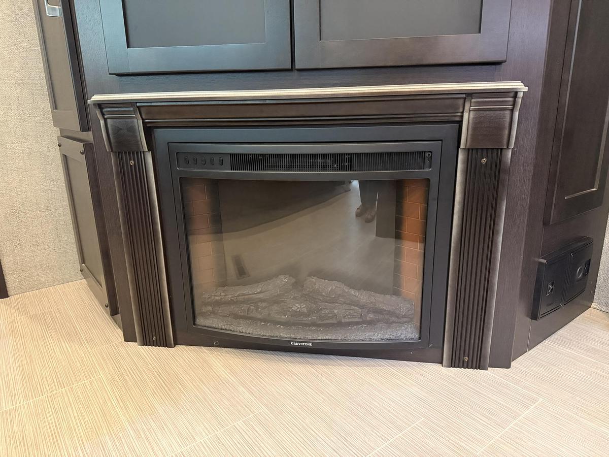 Used 2017 Keystone Raptor 412TS