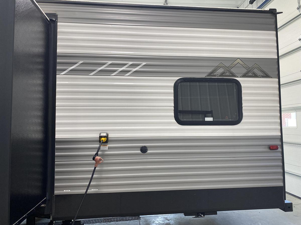 Used 2022 Dutchman Trail LE 29BH