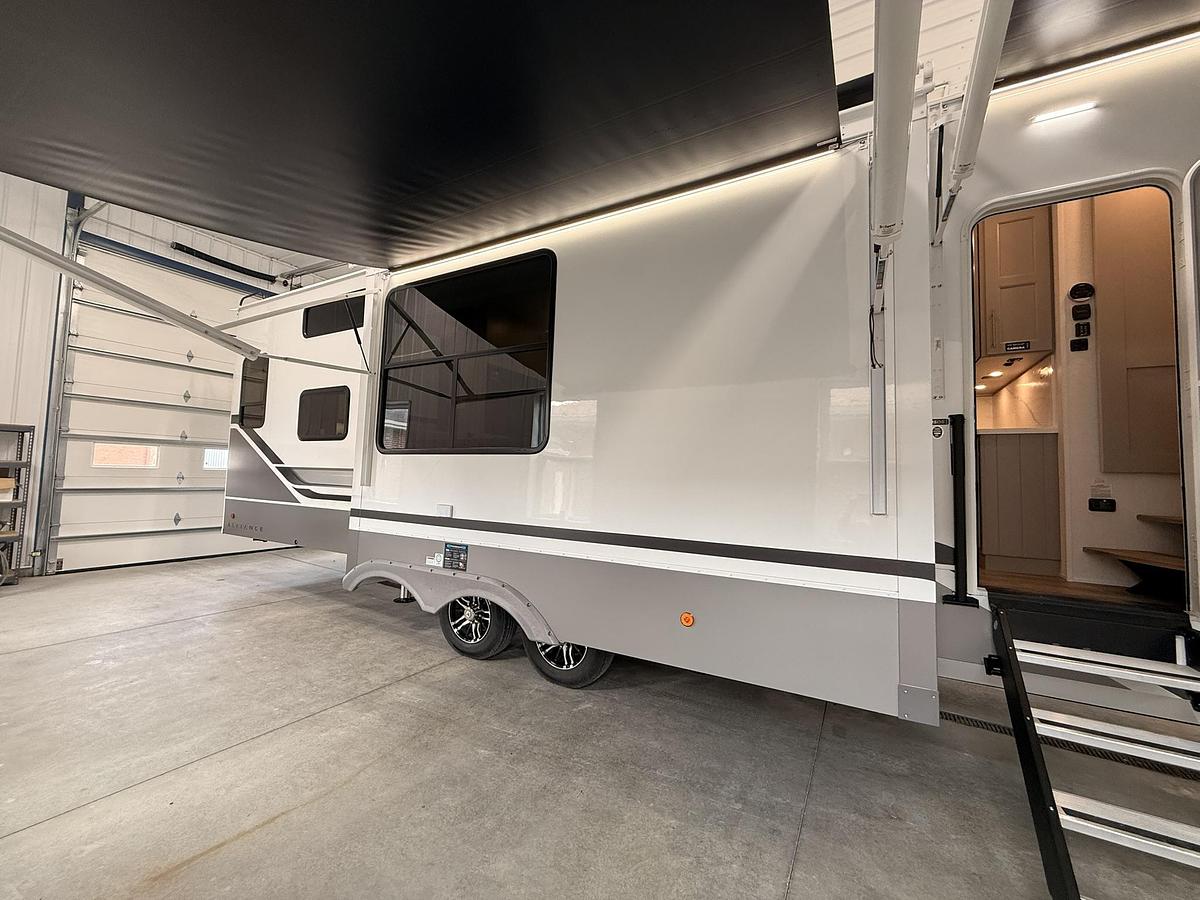 2026 Alliance RV Paradigm Fifth Wheel 395DS