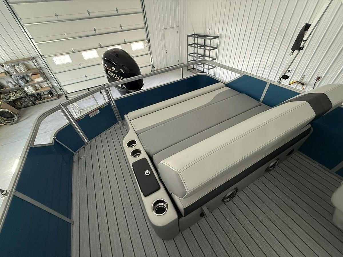 2026 SunCatcher Select 322SL