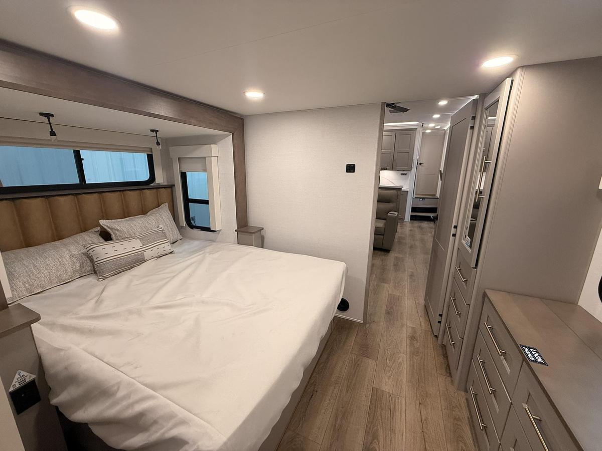 2026 Alliance RV Paradigm Fifth Wheel 395DS