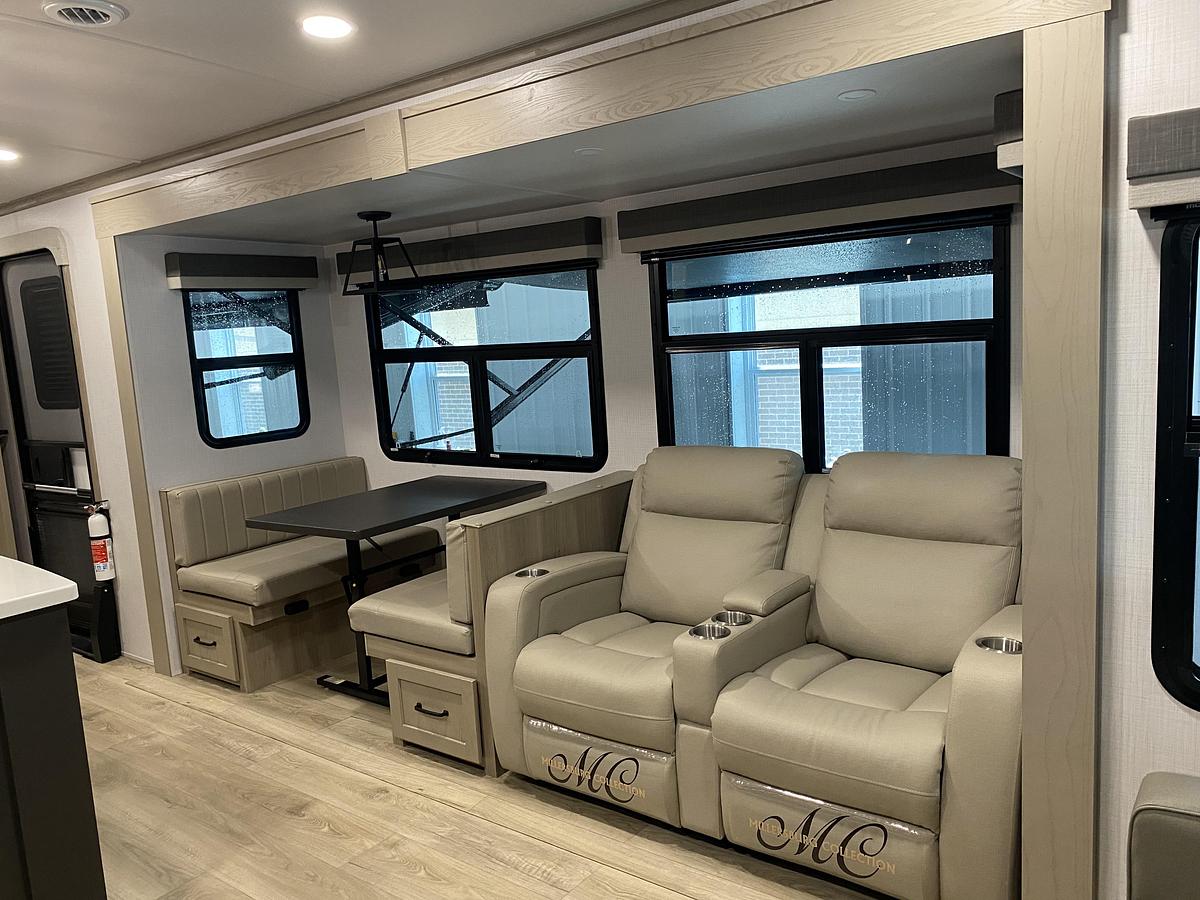 Used 2025 Forest River Rockwood Signature 8337RL
