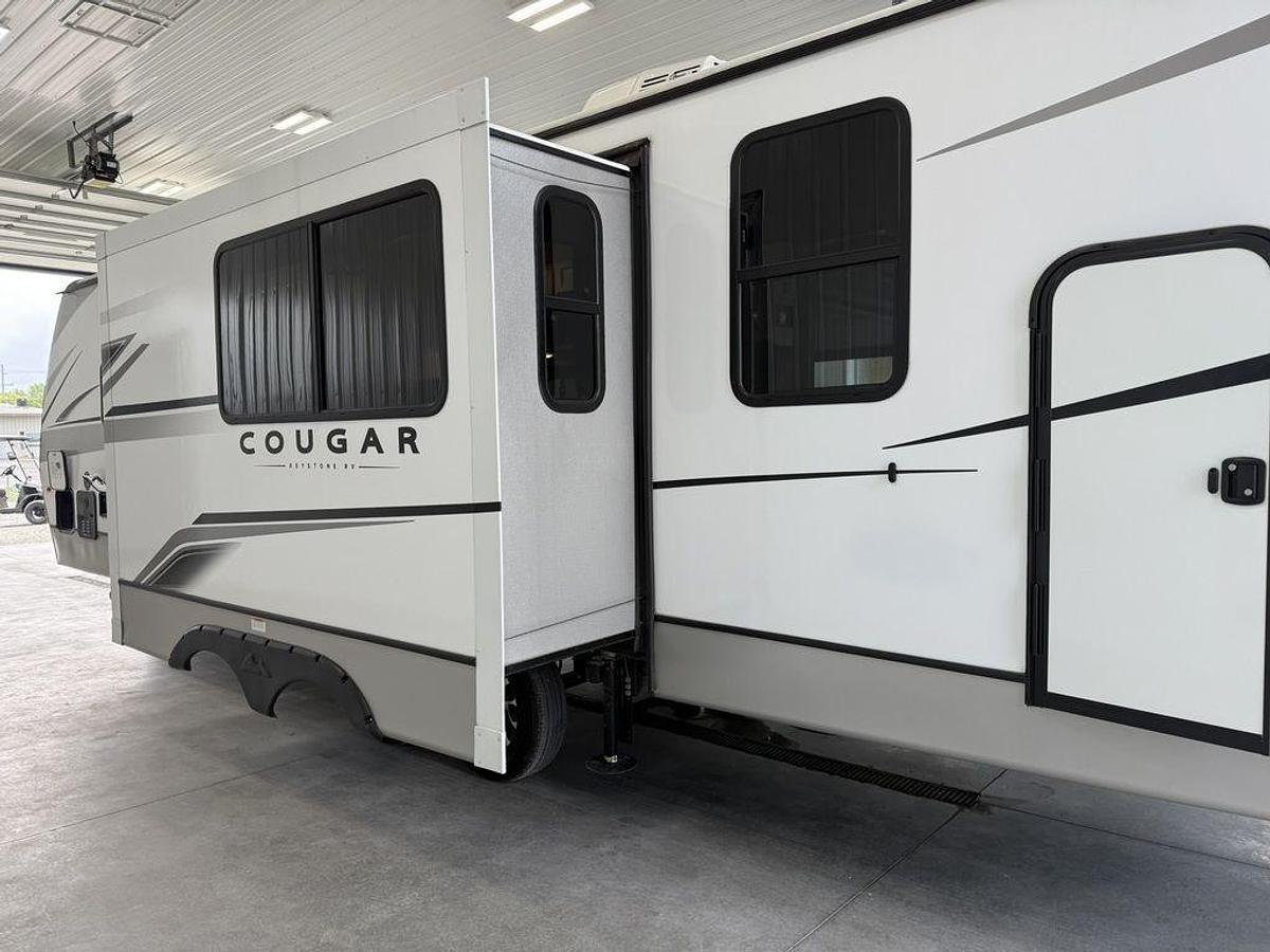 Used 2023 Keystone RV Cougar Half-Ton 30BHS