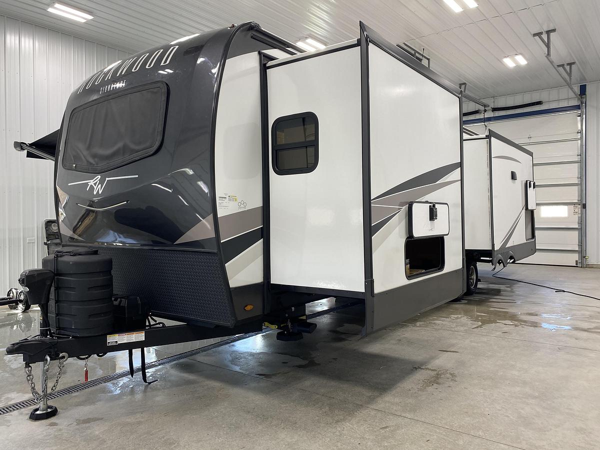 Used 2025 Forest River Rockwood Signature 8337RL