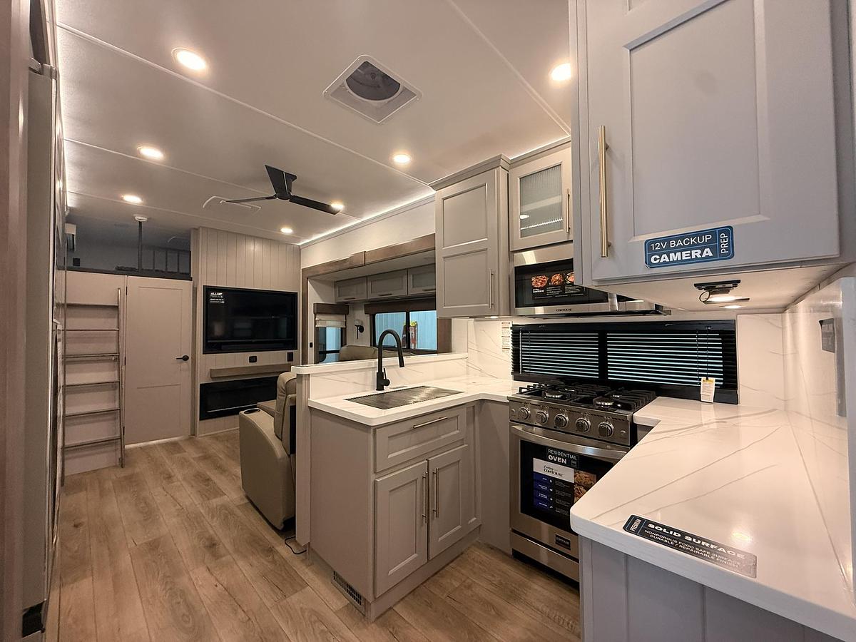 2026 Alliance RV Paradigm Fifth Wheel 395DS