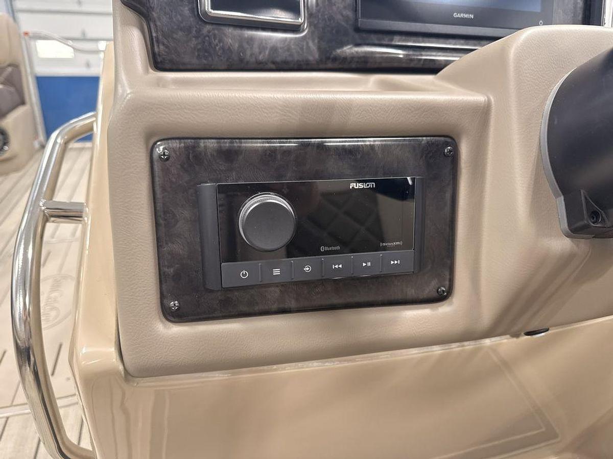 2024 SunCatcher Elite 326SE