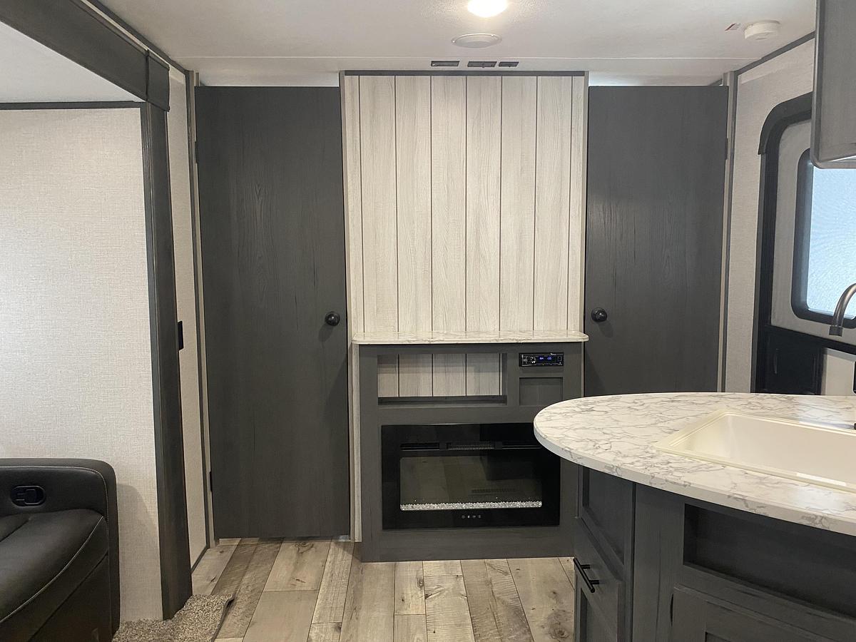 Used 2022 Dutchman Trail LE 29BH