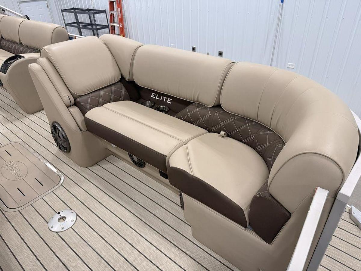 2024 SunCatcher Elite 326SE