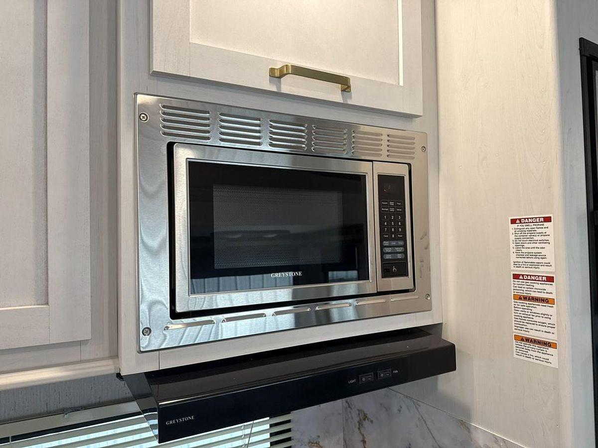 Used 2022 Dutchmen Astoria 1500 2503REF