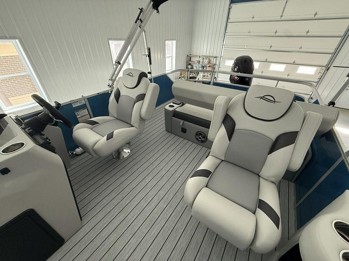2026 SunCatcher Select 322SL