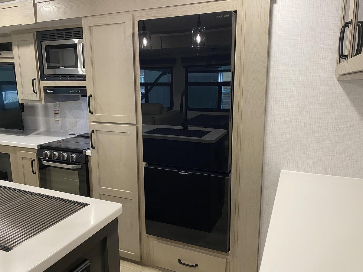 Used 2025 Forest River Rockwood Signature 8337RL