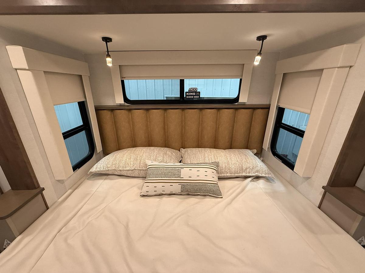 2026 Alliance RV Paradigm Fifth Wheel 395DS