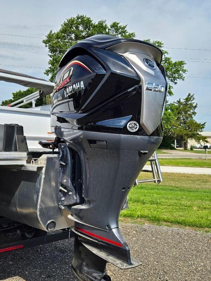 2024 SunCatcher Elite 326SL