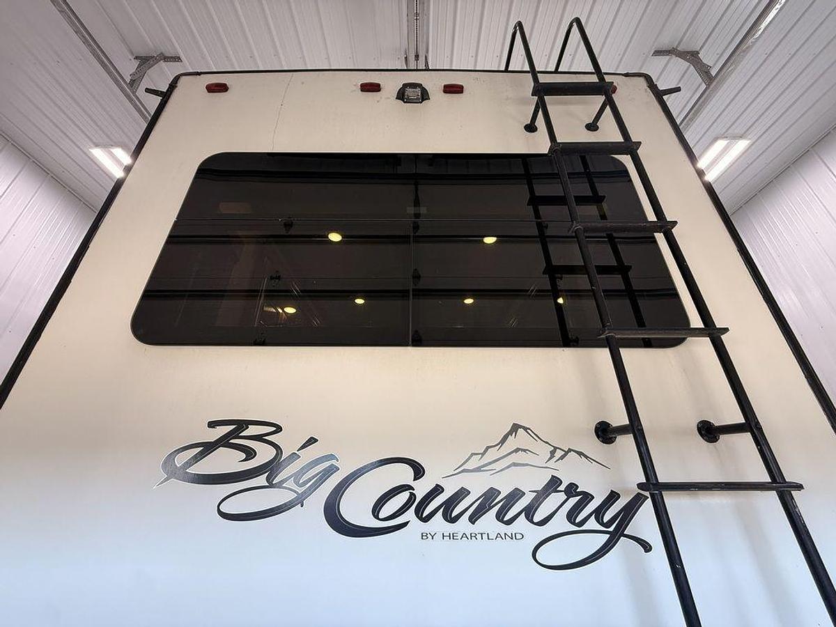 Used 2017 Heartland M-3560SS