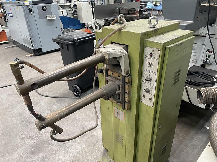 Gebruikt Puntlasmachine