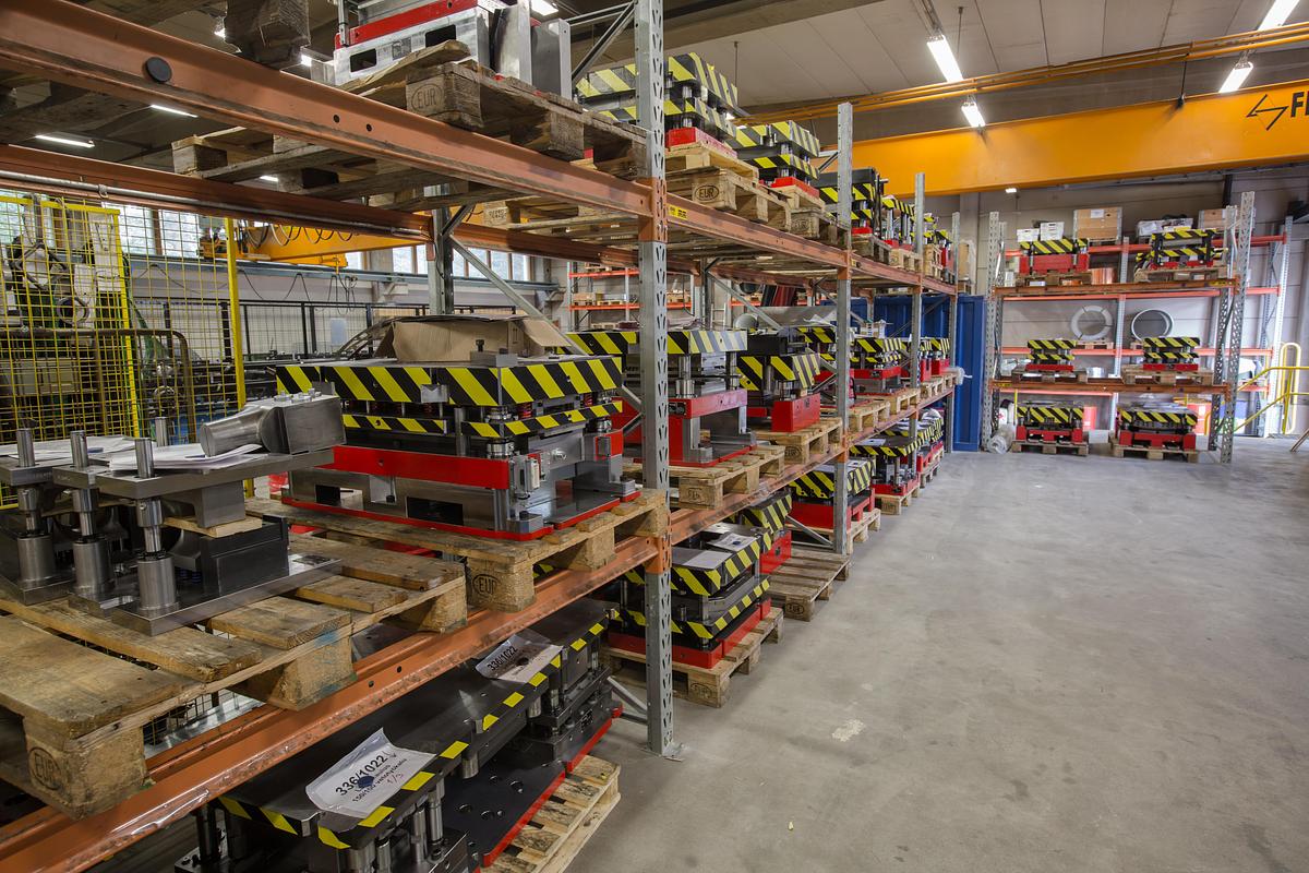 New F&P   Mfg. Systems for Accessories  #4158.1