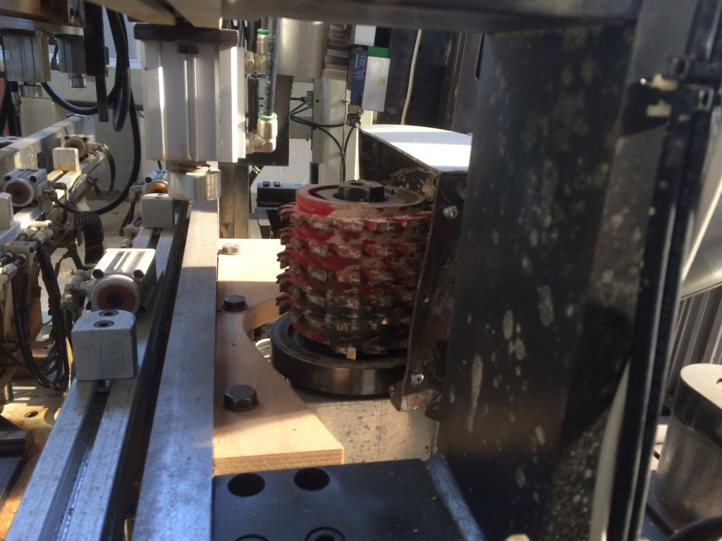 Usato 2008 Fresatrice Levigatrice Troncatrice per gambe di sedia o elementi simili