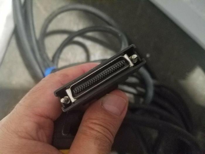 Used Yushin V-HOP 550X High Speed Robot Sprue Picker Pick & Place Gate Remover