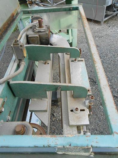 Used Cutter, Trimmer, 24", Vertical, Larson, 3/4 HP, 60 CPM #S742202