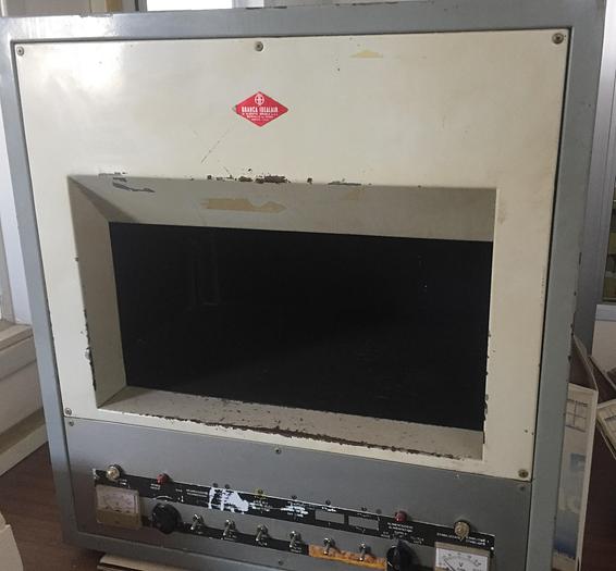 Used LABORATORY EQUIPMENT : FULL LABORATORY