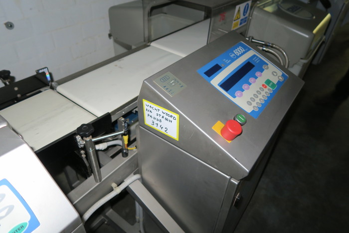 Used LOMA COMBINATION METAL DETECTOR & CHECKWEIGHER