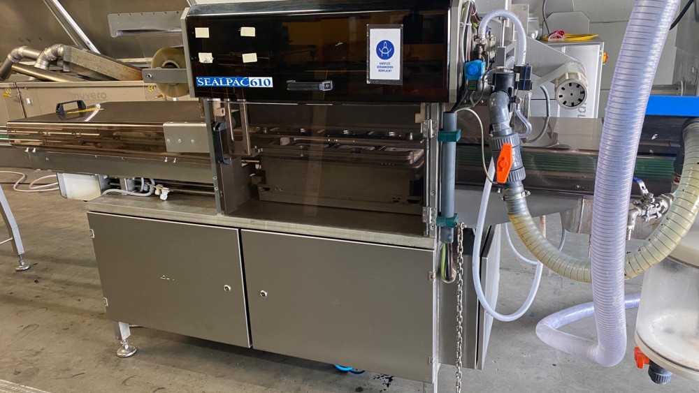Used Sealpac 610 automatic traysealer