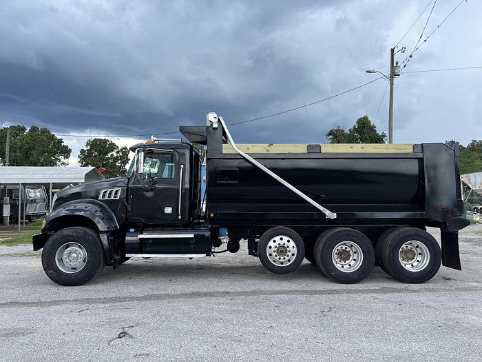 Used 2011 MACK GU173 Granite Tri-Axle Dump Truck #5607