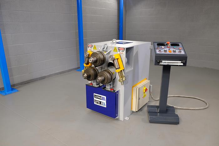 UZMA HPK 65 section roller hydraulic operation