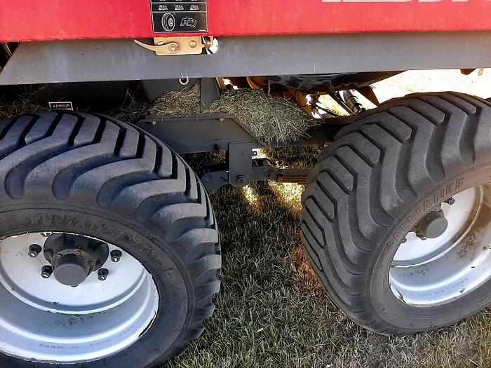 Used 2013 Massey Ferguson 2170XD Baler w/ 42k Bales