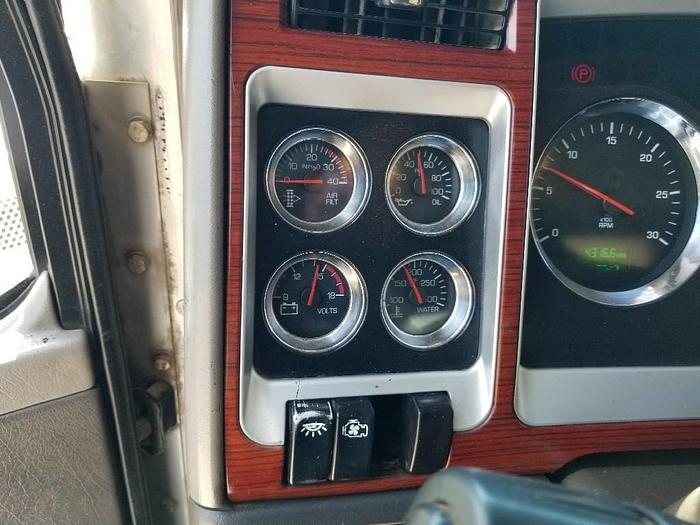 Used 2009 Kenworth W900L