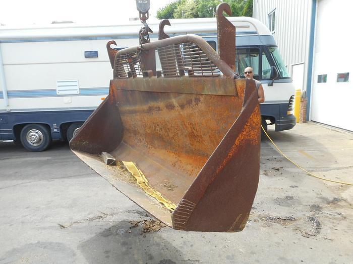 Used 1990 Front Loader Bu 3 yrd bucket- Stock #: 1237