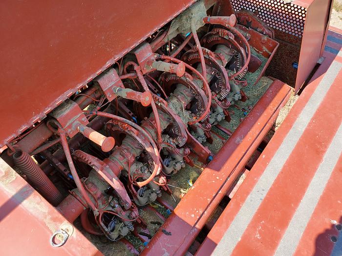 Used 2006 Hesston 4910 Baler w/ Accumulator ** 32k Bales **