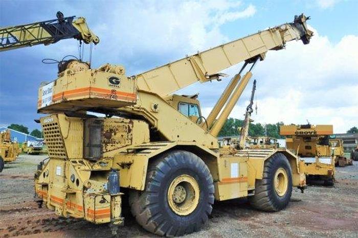 Used 1981 GROVE RT740