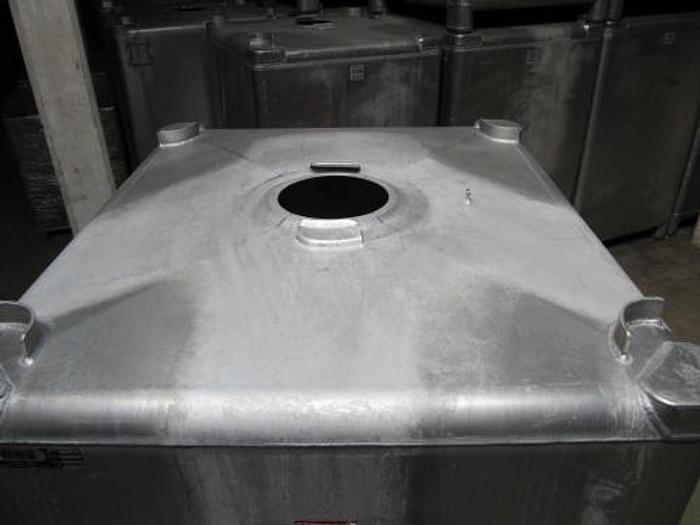 Used 1,500 L Square powder container in aluminum