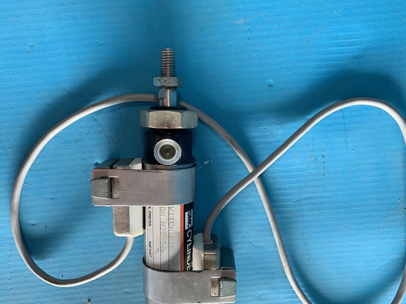 Used SMC Switch Air Cylinder CDMN20-50