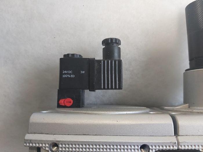 Druckregler + 3/2 Wege Magnetventil, Größe 5, G1", R 10-6 K + M CL10 24VDC, Multifix, neuwertig -70%