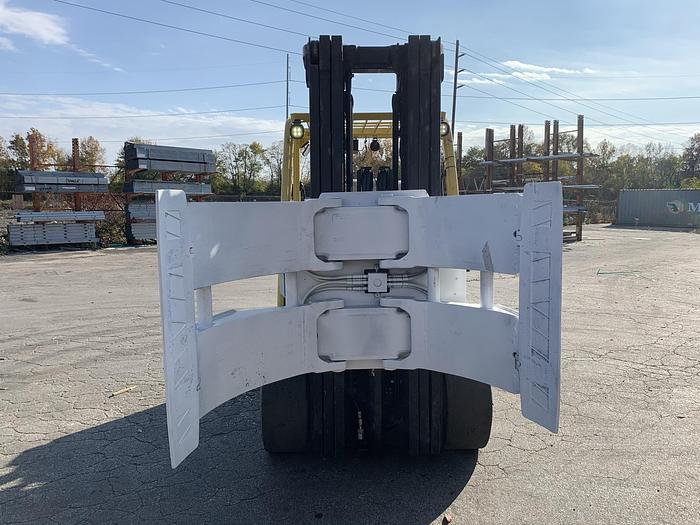 Used 13,500 POUND HYSTER FORKLIFT WITH CASCADE ROLL CLAMP