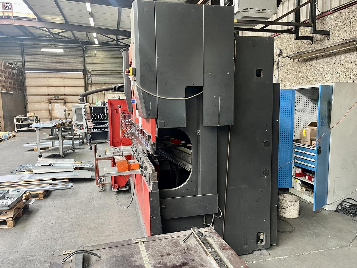 Used 2002 AMADA HFP 80-25S