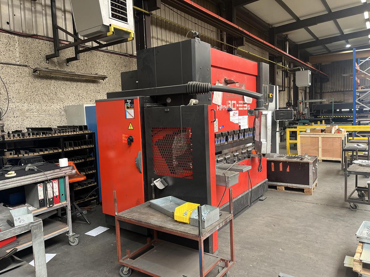 Used 2002 AMADA HFP 80-25S