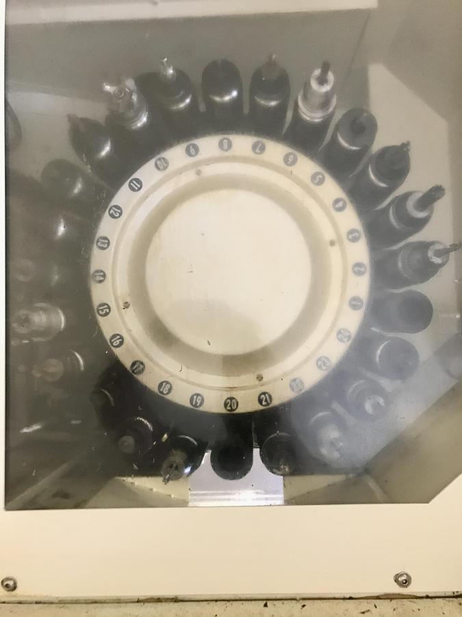 Used 2010 VICTOR V-center A110