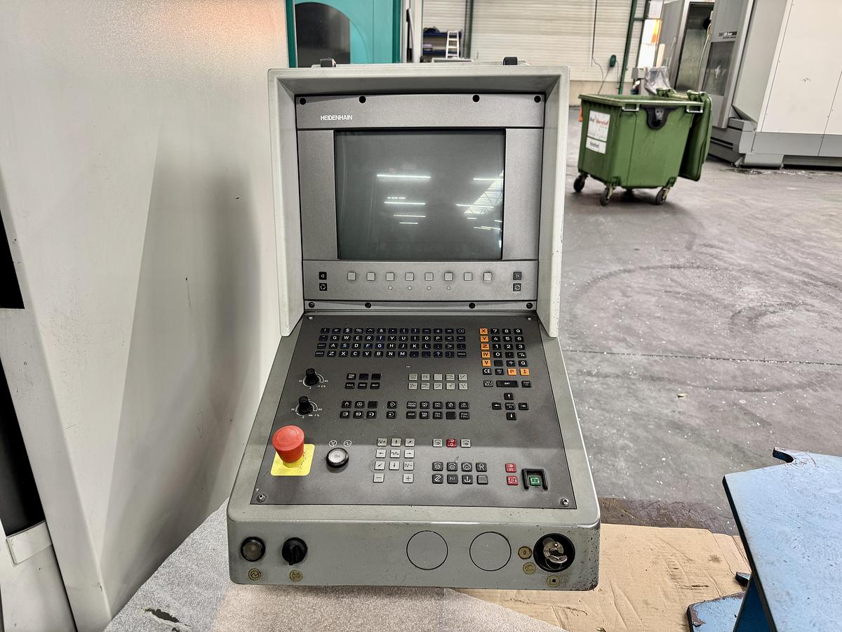 Used DECKEL MAHO DMC70V