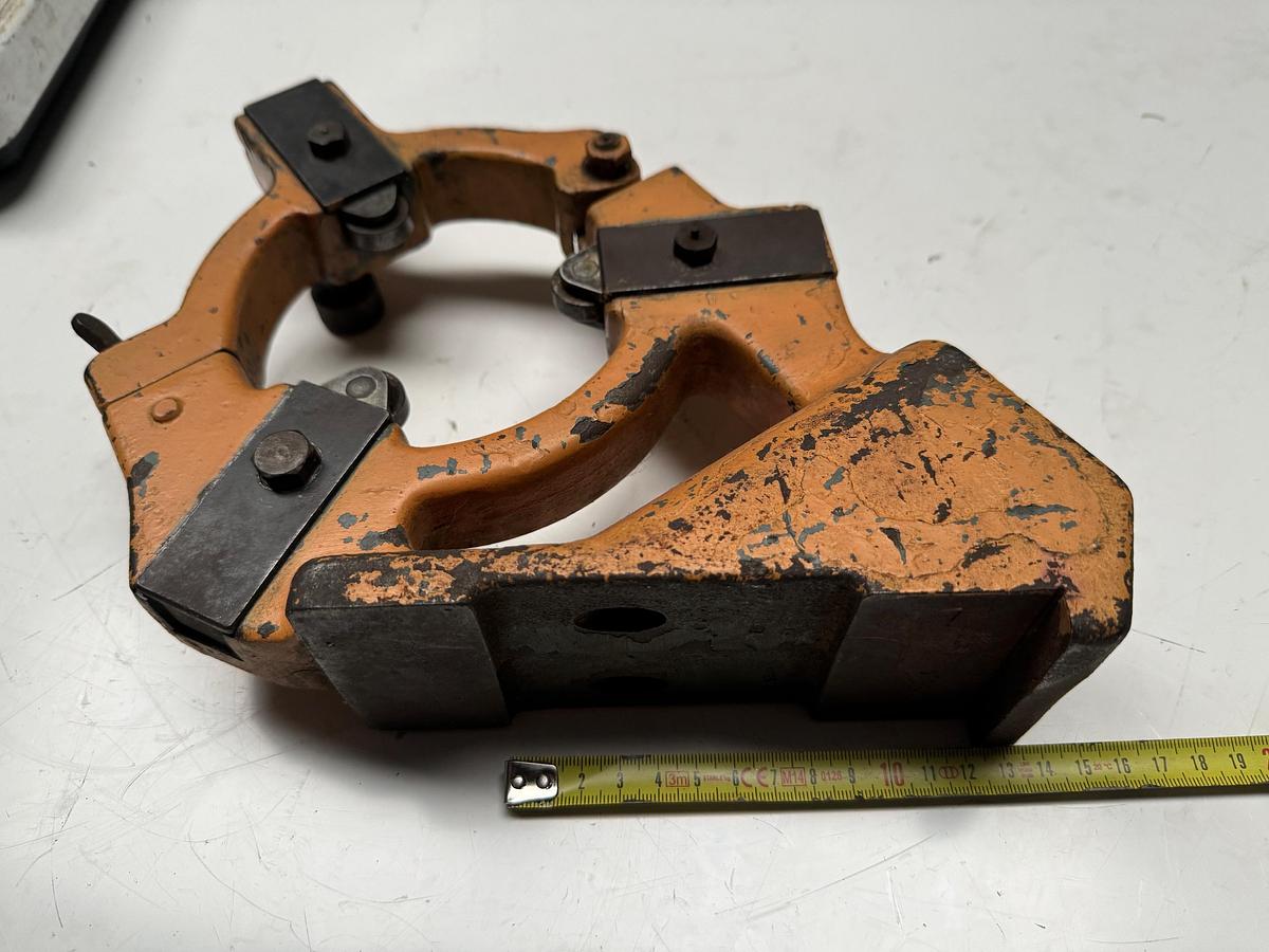 Used 3-point steady for universal grinder