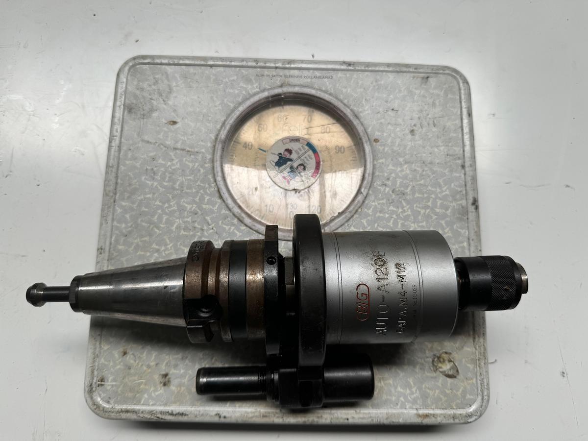 Used BIG DAISHOWA Tapping Chuck