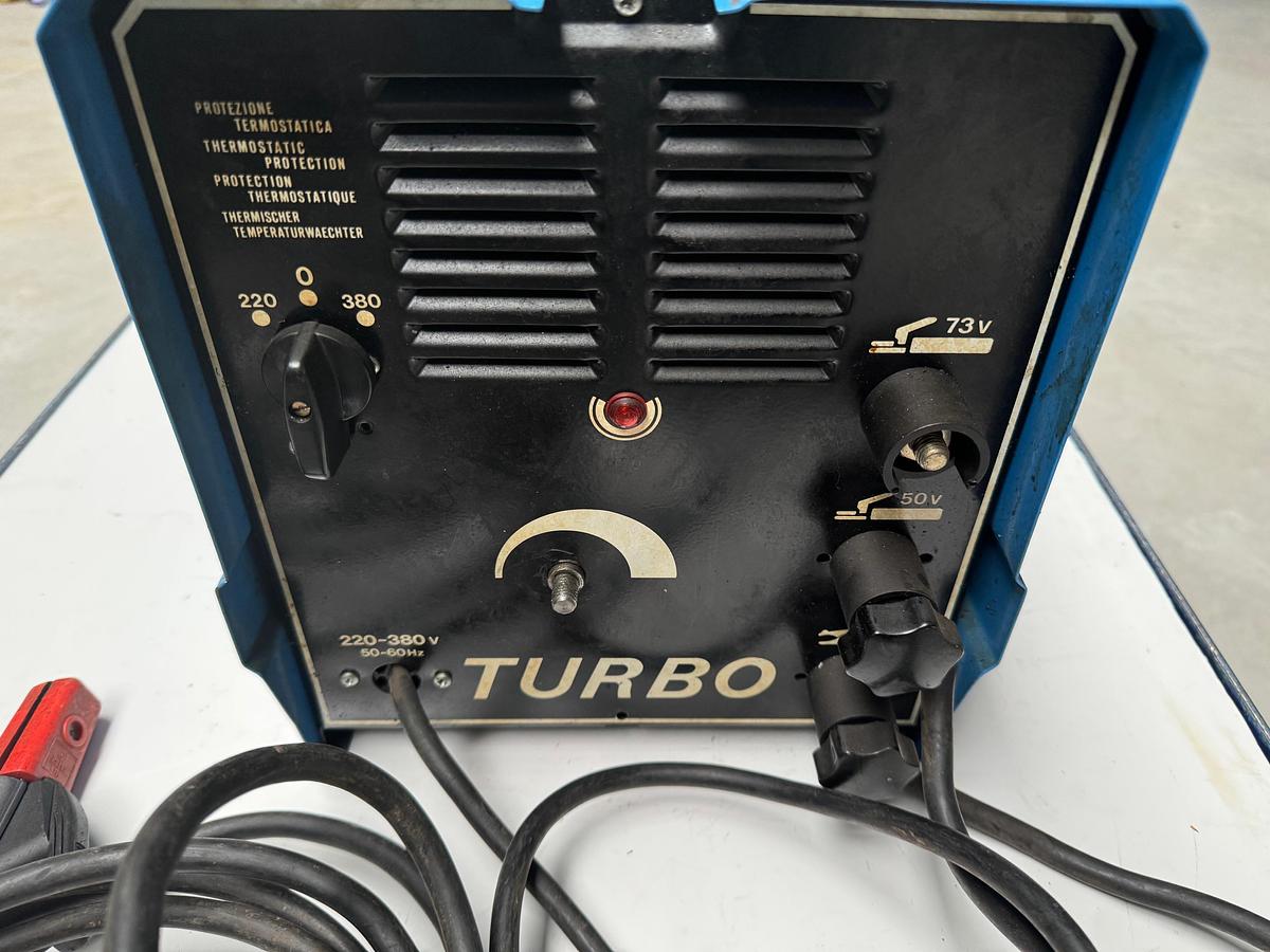 Used BROWN Welder Type:221 Turbo BS