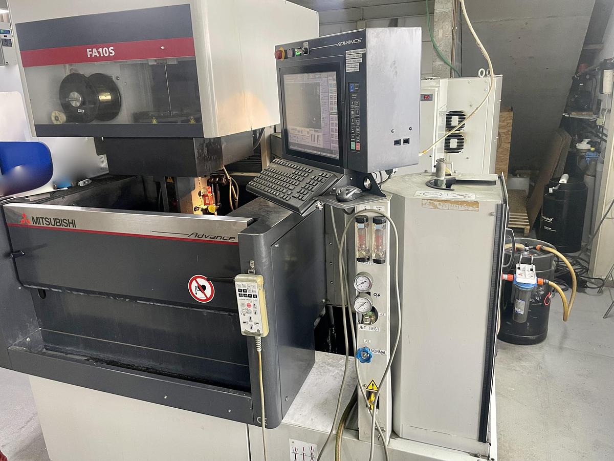 Used MITSUBISHI FA10S